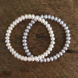 Faux Pearl Bracelet Grey & Cream